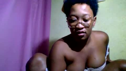 marie644785 online show from May 12, 2026, 5:04 am