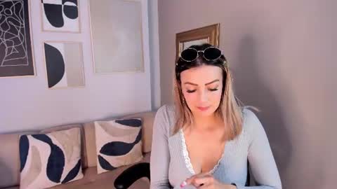 marie_bass online show from June 11, 2026, 2:04 pm