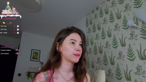 Snapshot of marie_diaze chatting on December 12, 2024, 11:40 am Marie LEAVE YOUR WITH ME online show from December 12, 2024, 11:40 am