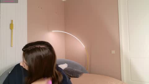 Marie LEAVE YOUR  WITH ME online show from May 10, 2026, 5:01 am