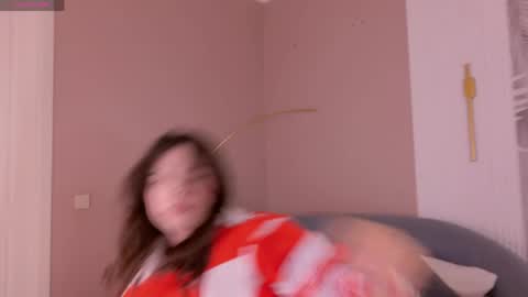Marie LEAVE YOUR  WITH ME online show from May 18, 2026, 5:02 am