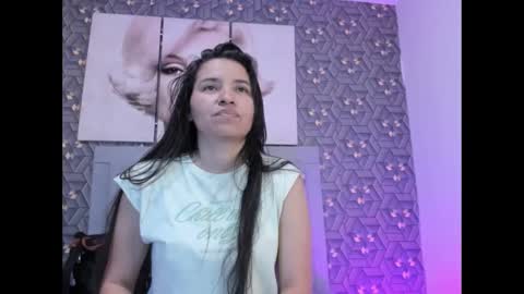 Marie online show from September 9, 2025, 2:27 pm