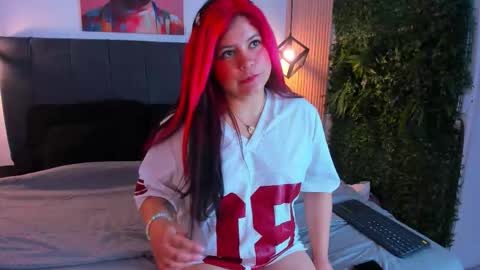 Snapshot of mariee_bloom chatting on March 18, 2026, 3:31 am Marie online show from March 18, 2026, 3:31 am