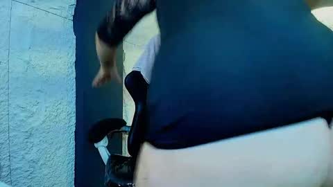 Marieh  online show from December 18, 2025, 3:12 am