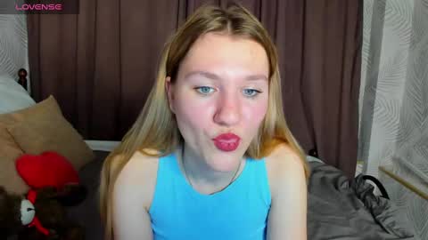 Snapshot of mariel_brown chatting on December 4, 2024, 8:23 am mariel_brown online show from December 4, 2024, 8:23 am