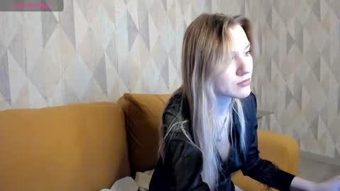 Snapshot of mariel_brown chatting on December 22, 2024, 11:33 am mariel_brown online show from December 22, 2024, 11:33 am