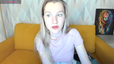 Snapshot of mariel_brown chatting on January 3, 2025, 10:52 am mariel_brown online show from January 3, 2025, 10:52 am