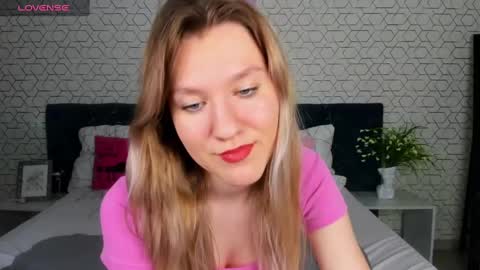 Snapshot of mariel_brown chatting on January 18, 2025, 6:21 pm mariel_brown online show from January 18, 2025, 6:21 pm