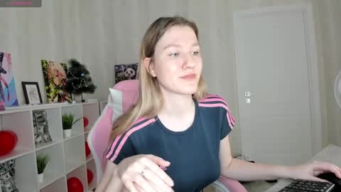 Snapshot of mariel_brown chatting on February 26, 2025, 12:03 pm mariel_brown online show from February 26, 2025, 12:03 pm