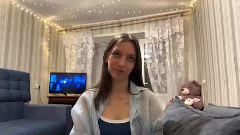 Marie online show from November 6, 2025, 2:18 pm