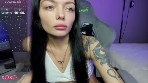 Maria  online show from November 15, 2025, 8:49 pm