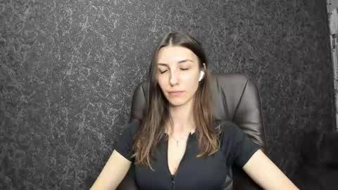 Snapshot of marielleanker chatting on October 2, 2025, 9:05 am marielleanker online show from October 2, 2025, 9:05 am