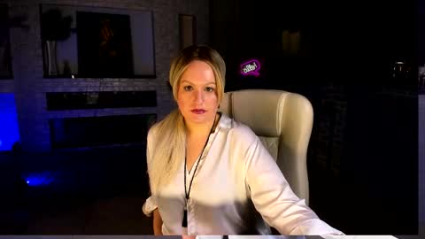 Snapshot of mariemlui chatting on September 26, 2025, 10:52 am mariemlui online show from September 26, 2025, 10:52 am