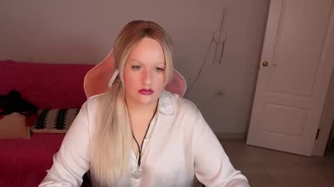 Snapshot of mariemlui chatting on October 11, 2025, 11:09 am mariemlui online show from October 11, 2025, 11:09 am