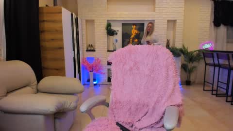 Snapshot of mariemlui chatting on May 5, 2026, 6:27 pm mariemlui online show from May 5, 2026, 6:27 pm