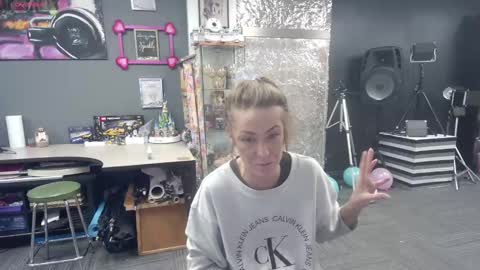 Snapshot of mariewaters chatting on January 2, 2025, 11:38 pm Marie Ann Waters online show from January 2, 2025, 11:38 pm