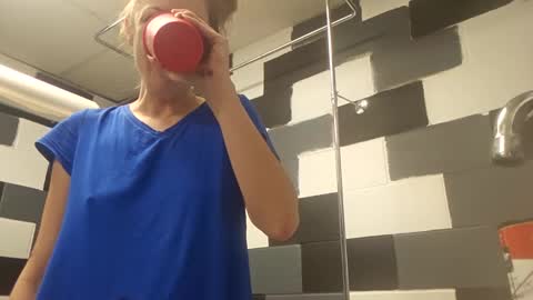 Snapshot of mariewaters chatting on February 3, 2025, 2:02 pm Marie Ann Waters online show from February 3, 2025, 2:02 pm