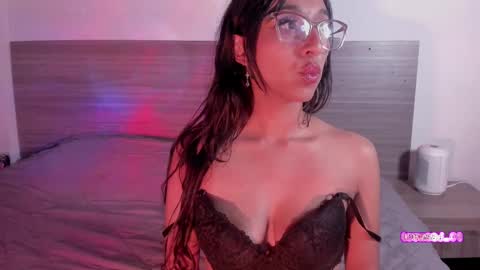 Luna Dulk online show from February 9, 2025, 11:47 am