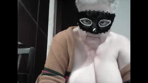 marilu64 online show from February 4, 2026, 1:06 pm