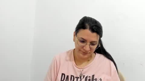 Snapshot of marilyn_garcia chatting on September 14, 2025, 1:43 pm MARILYN SEXY online show from September 14, 2025, 1:43 pm
