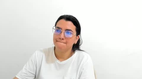 Snapshot of marilyn_garcia chatting on September 29, 2025, 2:00 pm MARILYN SEXY online show from September 29, 2025, 2:00 pm