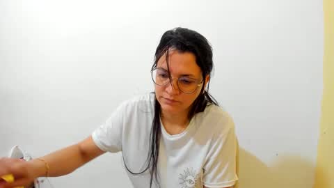 Snapshot of marilyn_garcia chatting on October 13, 2025, 1:33 pm MARILYN SEXY online show from October 13, 2025, 1:33 pm