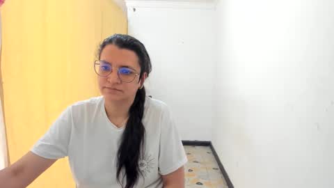 Snapshot of marilyn_garcia chatting on October 26, 2025, 3:40 pm MARILYN SEXY online show from October 26, 2025, 3:40 pm