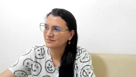 Snapshot of marilyn_garcia chatting on February 24, 2026, 9:57 pm MARILYN SEXY online show from February 24, 2026, 9:57 pm