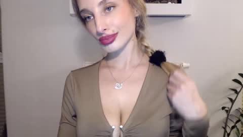 Snapshot of marilyndevilish chatting on January 16, 2025, 6:59 pm MarilynDevilish online show from January 16, 2025, 6:59 pm