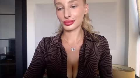 Snapshot of marilyndevilish chatting on September 11, 2025, 8:03 am MarilynDevilish online show from September 11, 2025, 8:03 am