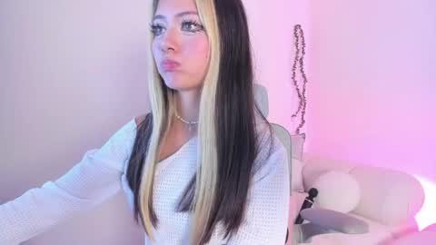 Snapshot of marin_kitoko chatting on April 22, 2026, 7:59 pm Marin kitoko online show from April 22, 2026, 7:59 pm