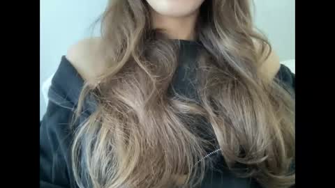 Snapshot of marinalovenow chatting on September 25, 2025, 7:01 am Marina online show from September 25, 2025, 7:01 am