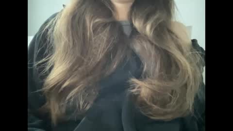 Snapshot of marinalovenow chatting on October 28, 2025, 6:50 am Marina online show from October 28, 2025, 6:50 am