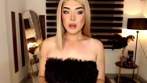 Snapshot of marinamorets chatting on February 9, 2025, 2:38 am marina online show from February 9, 2025, 2:38 am