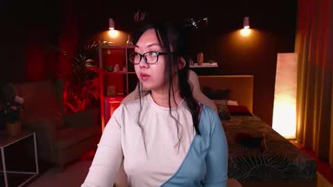 Snapshot of marine_vact chatting on October 13, 2025, 2:06 pm Marine online show from October 13, 2025, 2:06 pm