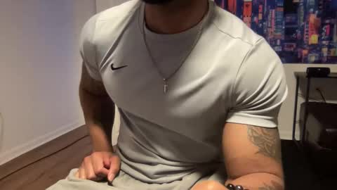 Snapshot of marineguyk19 chatting on February 3, 2026, 11:54 pm Z online show from February 3, 2026, 11:54 pm