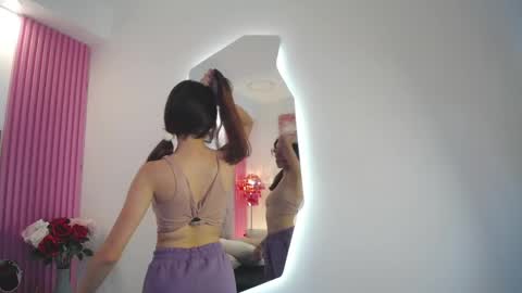 Snapshot of marinette_lux chatting on April 6, 2026, 7:37 pm marinette online show from April 6, 2026, 7:37 pm
