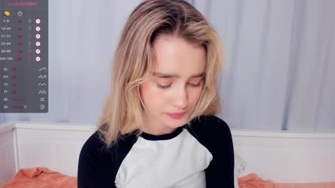 Alivia. online show from December 15, 2024, 12:38 pm