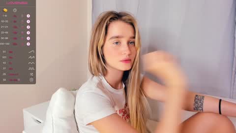 Alivia. online show from December 24, 2024, 12:55 pm