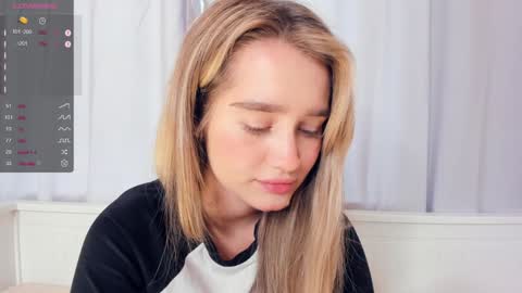 Alivia. online show from December 25, 2024, 9:13 am