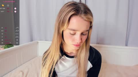 Alivia. online show from December 25, 2024, 12:15 pm