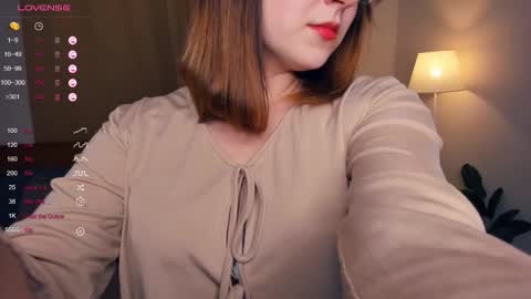 Alivia. online show from October 14, 2025, 6:31 pm