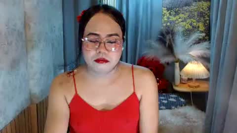 LEAH online show from June 9, 2026, 3:01 pm