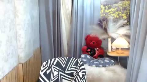 LEAH online show from June 10, 2026, 5:23 pm