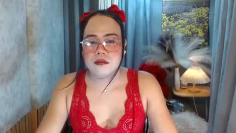 LEAH online show from June 14, 2026, 5:04 pm