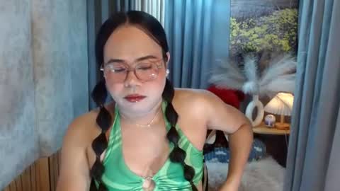 LEAH online show from June 15, 2026, 4:42 pm