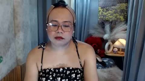 LEAH online show from June 20, 2026, 10:23 pm