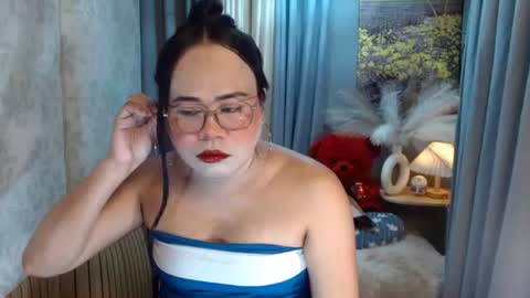 LEAH online show from June 24, 2026, 6:18 pm