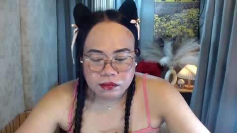 LEAH online show from June 30, 2026, 7:42 am