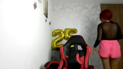 Snapshot of mariposa_skye chatting on November 5, 2025, 10:43 pm Mariposa online show from November 5, 2025, 10:43 pm